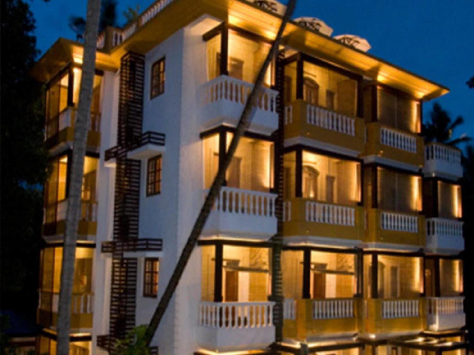 Coco Goa Hotel Арпора Екстериор снимка