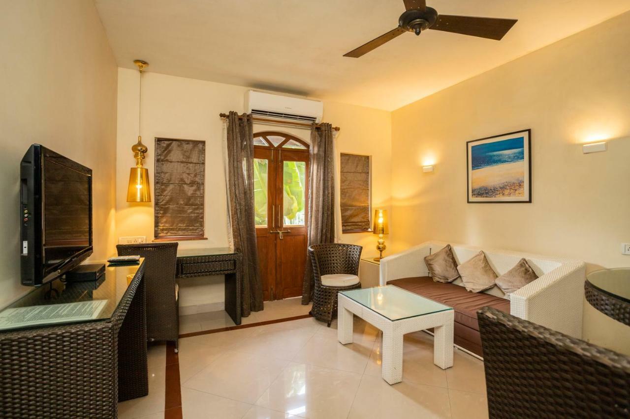 Coco Goa Hotel Арпора Екстериор снимка