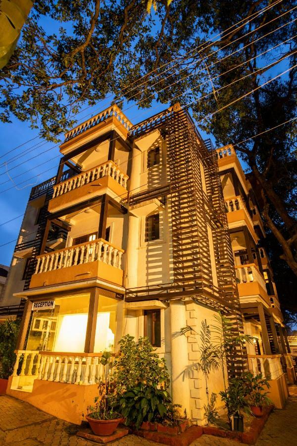 Coco Goa Hotel Арпора Екстериор снимка